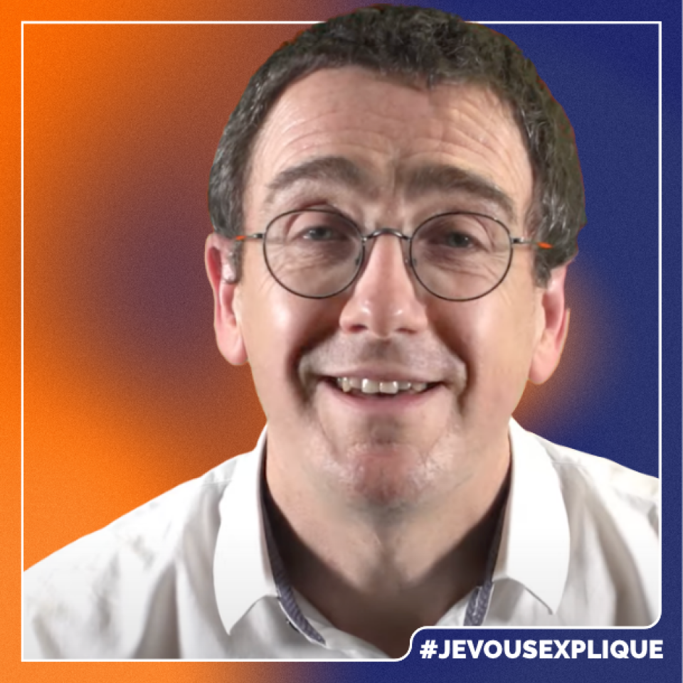 Photo du Professeur Jean Hugues Dalles qui parle du don de moelle osseuse
